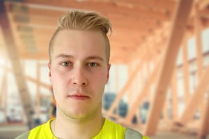 Kimmo Kontturi on rakennusalan kevytyrittäjä ja laskuttaa työnsä Omapajan laskutuspalvelussa.